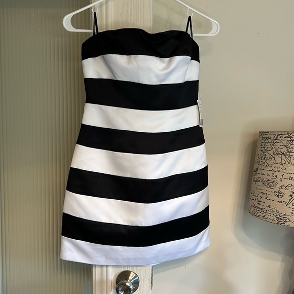 Forever 21 Dresses & Skirts - #113 Forever 21 Strapless Dress (4)